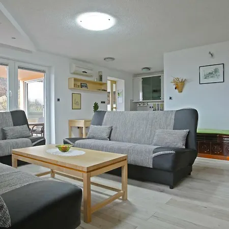 Apartma Metka Lese Trzic Exterior photo