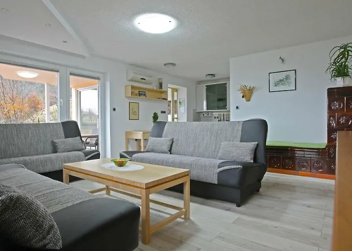 Apartma Metka Lese Trzic